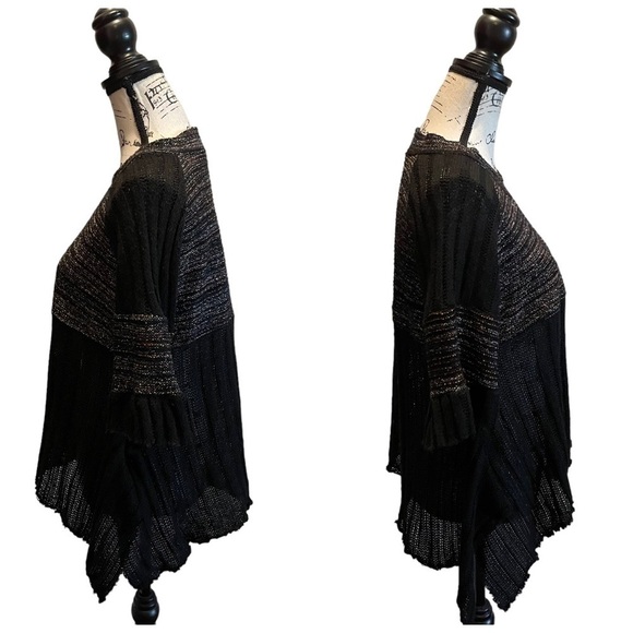 Altar’d State Crochet Sweater Black Size Medium Whimsical Hi Lo Gothic - Picture 3 of 10